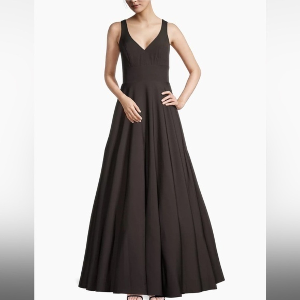 NWT - Mac Duggal Tailored Ballgown - Size 8